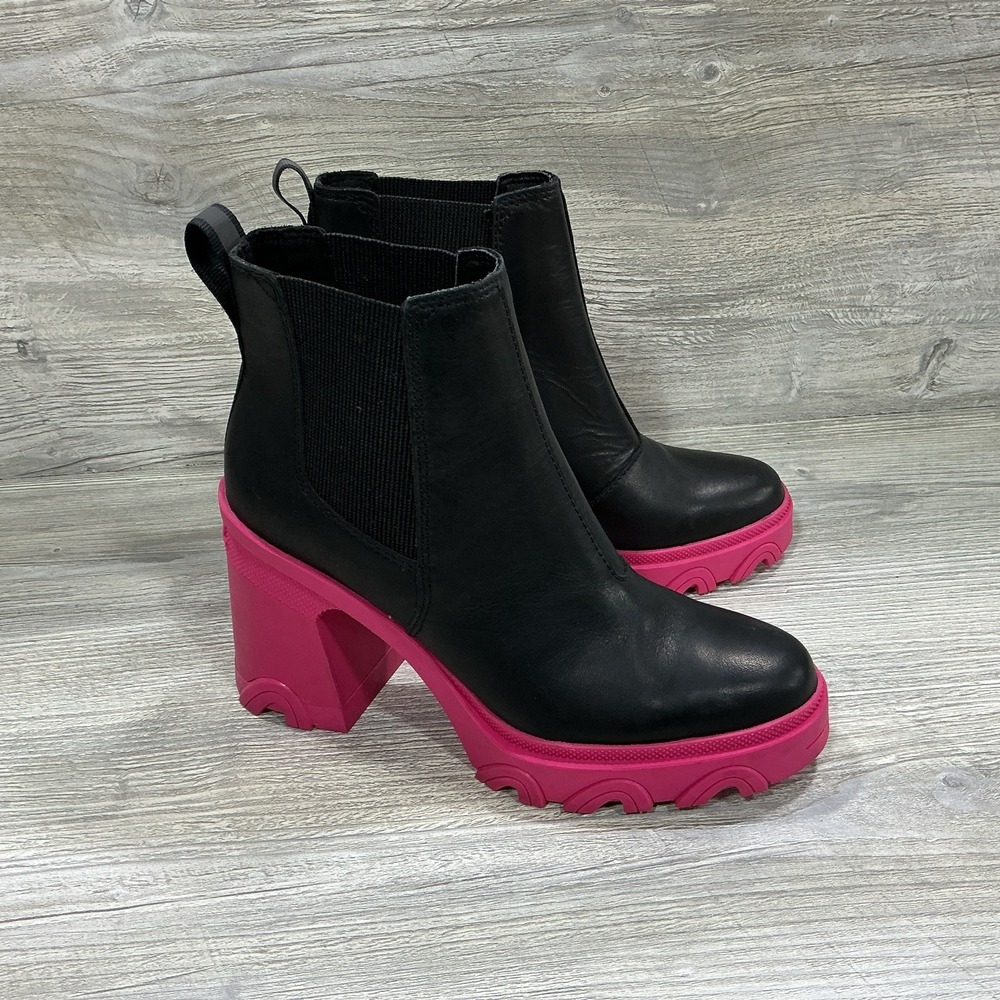 Sorel Women's Size 6.5 Chelsea Black WaterProof Leather Stylish Pink Heel Boots